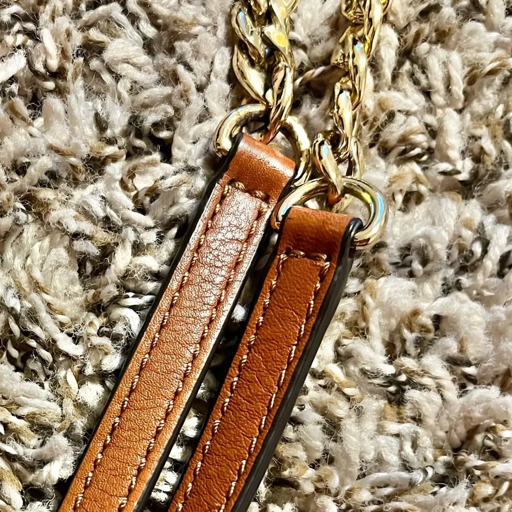 Michael Kors Jet Set Chain Tote Bag